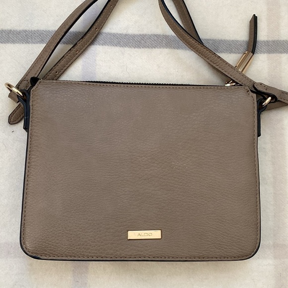ALDO Light Brown Faux Leather Crossbody Purse, Adjustable Strap - Picture 5 of 13